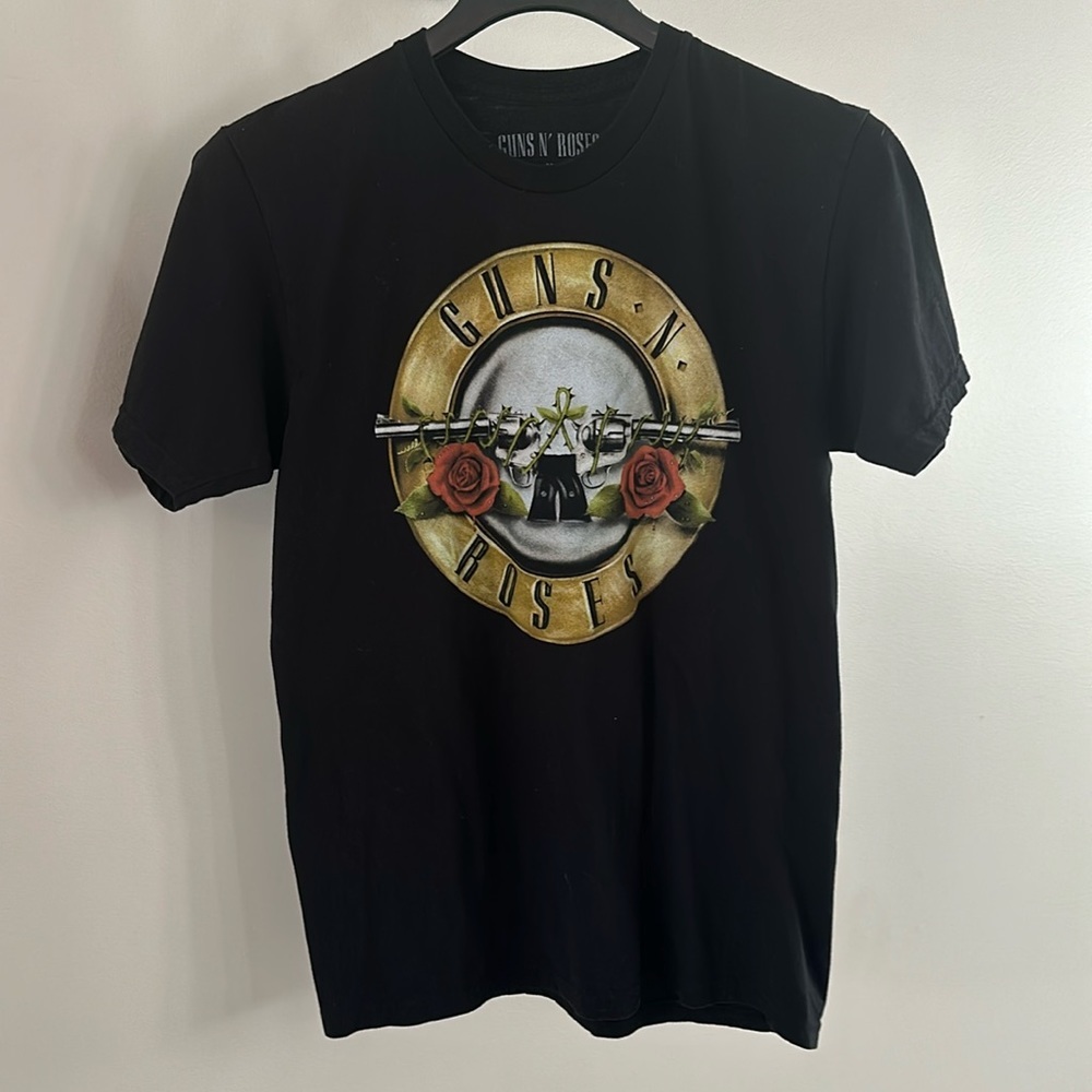 Gun’s N Roses graphic tee